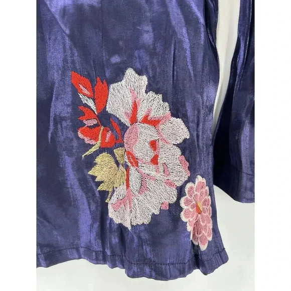 GORGEOUS Cruz Natori Purple Embroidered V-Neck Blouse Size XSMALL EUC - Picture 2 of 12